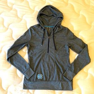 UNC Lightweight hoodie with front pouch pocket. Colosseum brand. Women’s size L.
